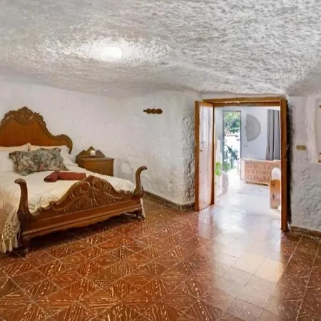 Casa Cueva Rural Trebola 펜션 *