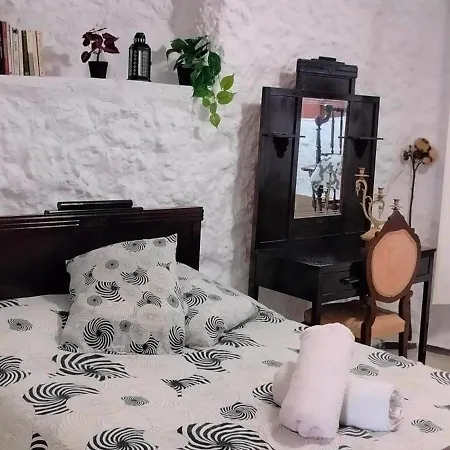 Casa Cueva Rural Trebola