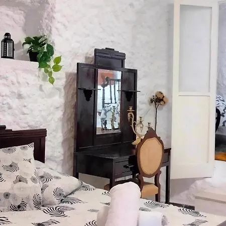 Casa Cueva Rural Trebola